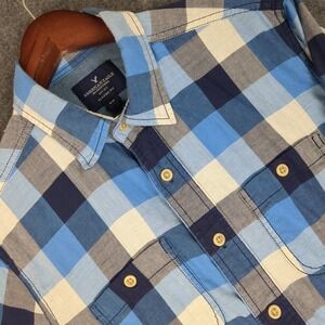 American Eagle Outfitters Classic Fit Plaid Long Sleeve Button Up Shirt S/P